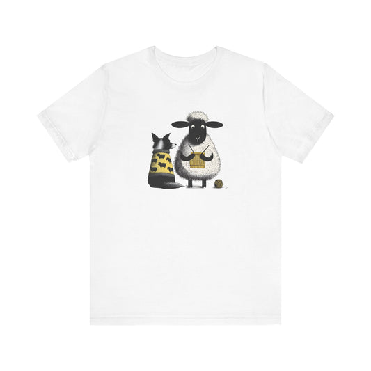 Border Collie and Sheep Friends Shirt: Sheep Knitting Hobby, Unisex Crew Tee